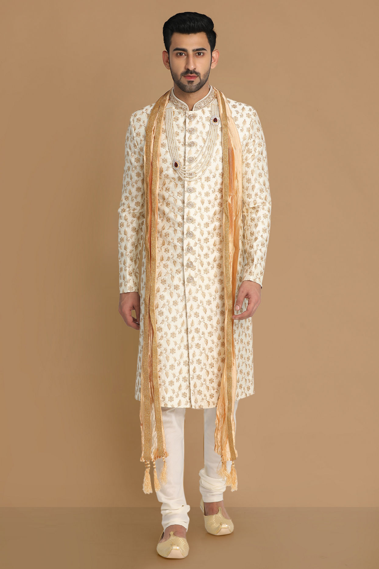 alt message - Manyavar Men Classic Cream Sherwani Suit image number 1